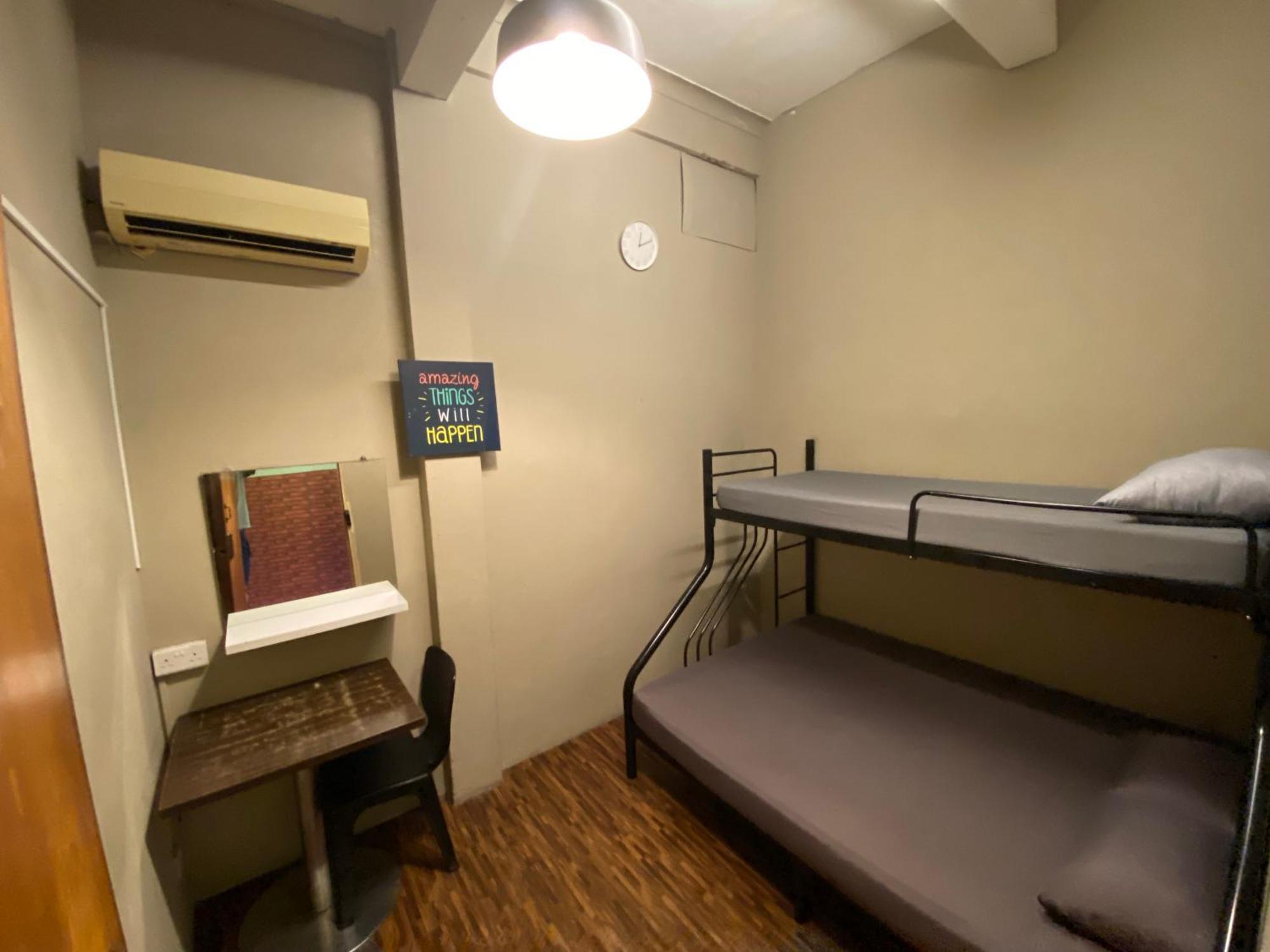 Backpacker Cozy Corner Asrama *