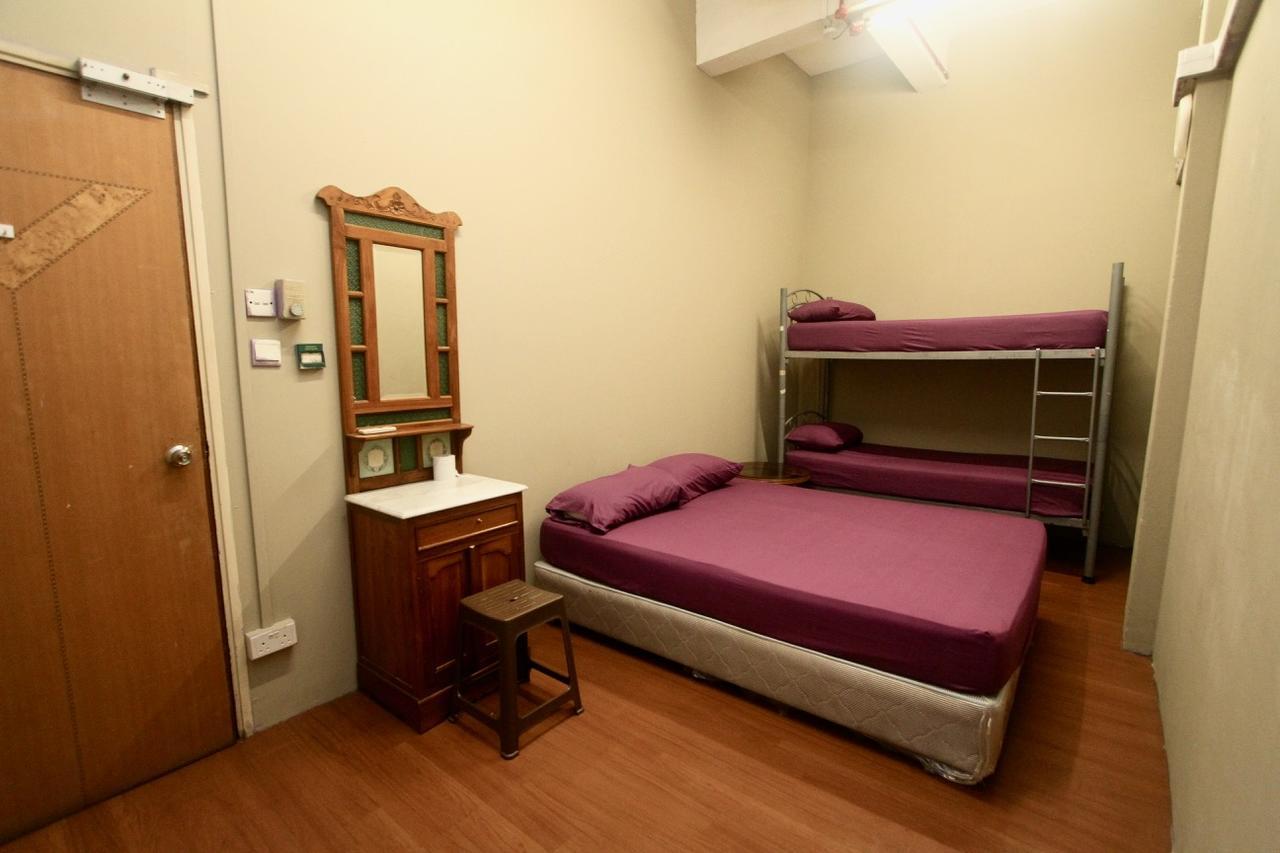 Asrama Backpacker Cozy Corner
