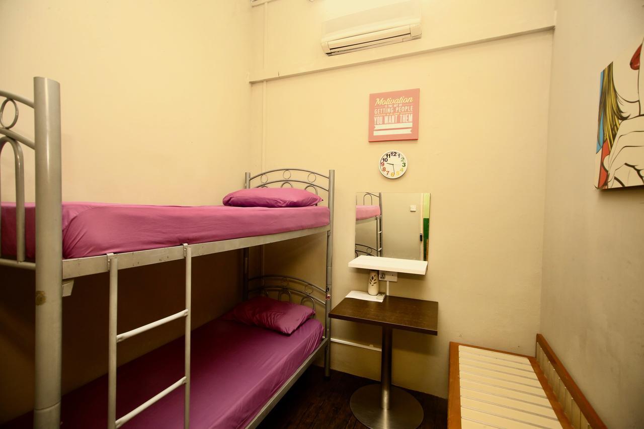 Asrama Backpacker Cozy Corner